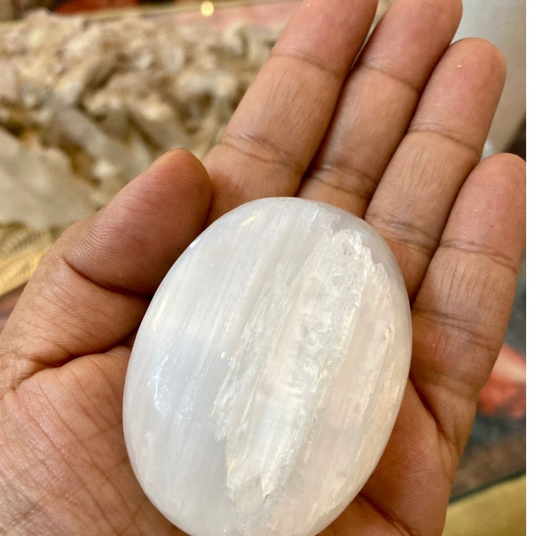 Aura Cleansing Selenite Palm Stone